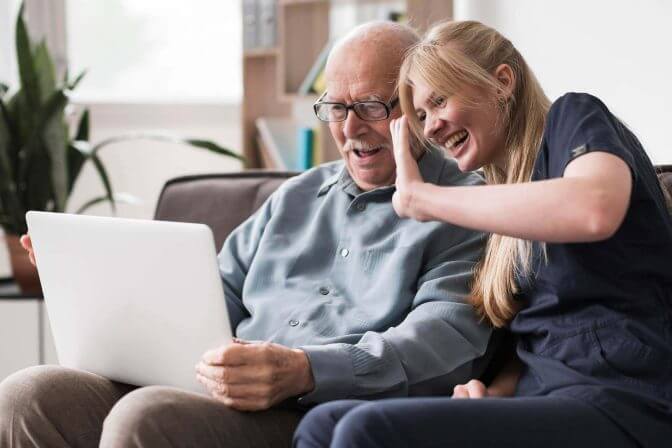 https://homecareofthevalley.com/wp-content/uploads/2024/10/about1-3.jpg